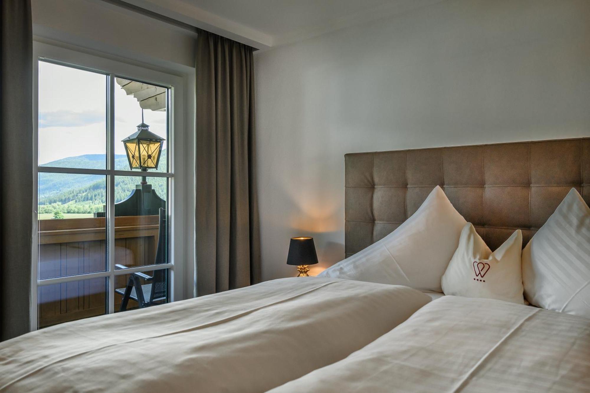 Hotel & Restaurant Wastlwirt Sankt Michael im Lungau Ngoại thất bức ảnh