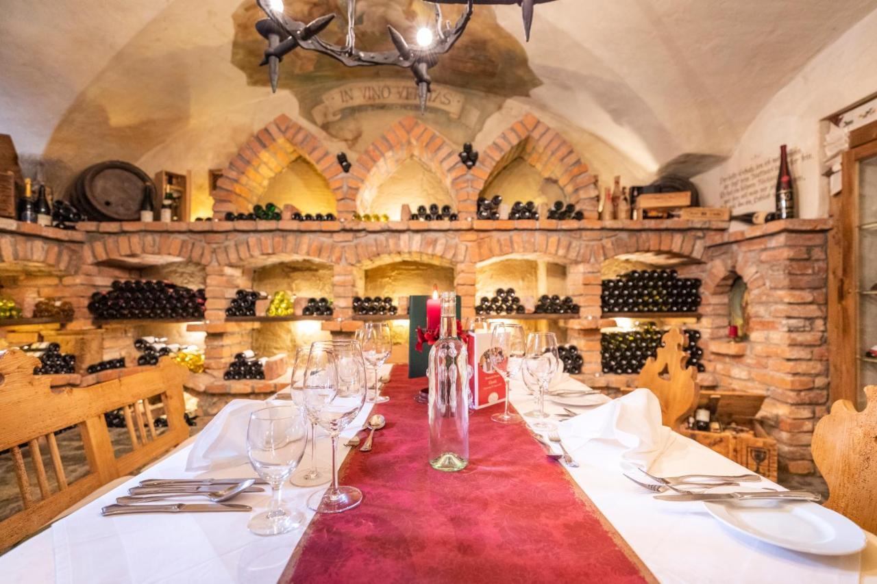 Hotel & Restaurant Wastlwirt Sankt Michael im Lungau Ngoại thất bức ảnh