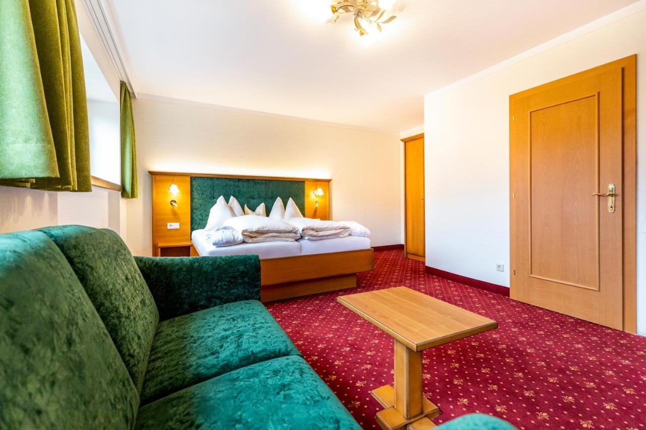 Hotel & Restaurant Wastlwirt Sankt Michael im Lungau Ngoại thất bức ảnh